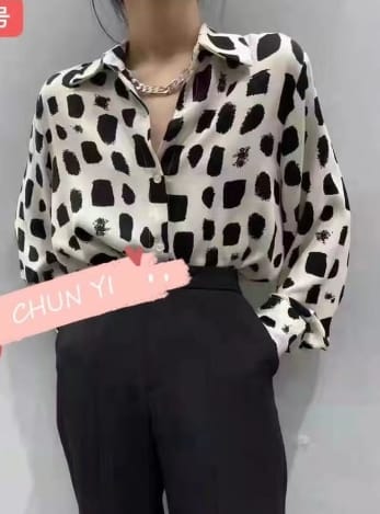 Printed oversized shirt uneven block white