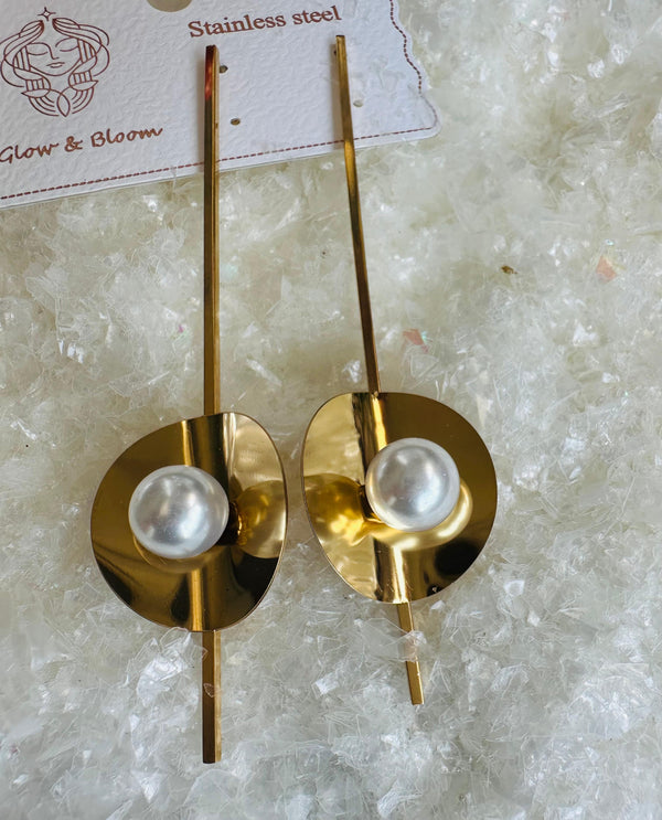 BBRY long earrings ELIGIBLE FOR SAME DAY DELIVERY in MUMBAI (Copy)