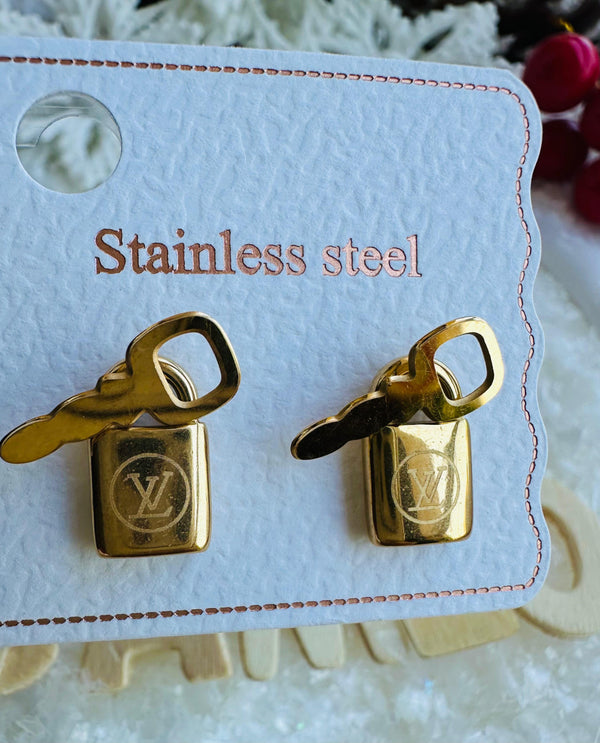 Lock & key earrings ELIGIBLE FOR SAME DAY DELIVERY in MUMBAI