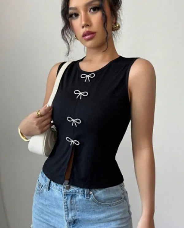Metal bow detail top